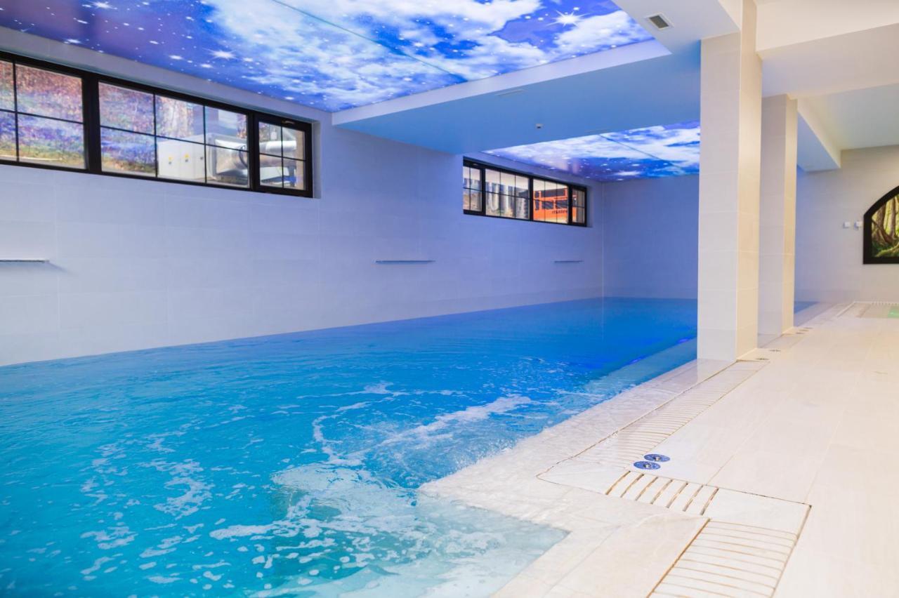 Hotel Piatra Pinului & 4*